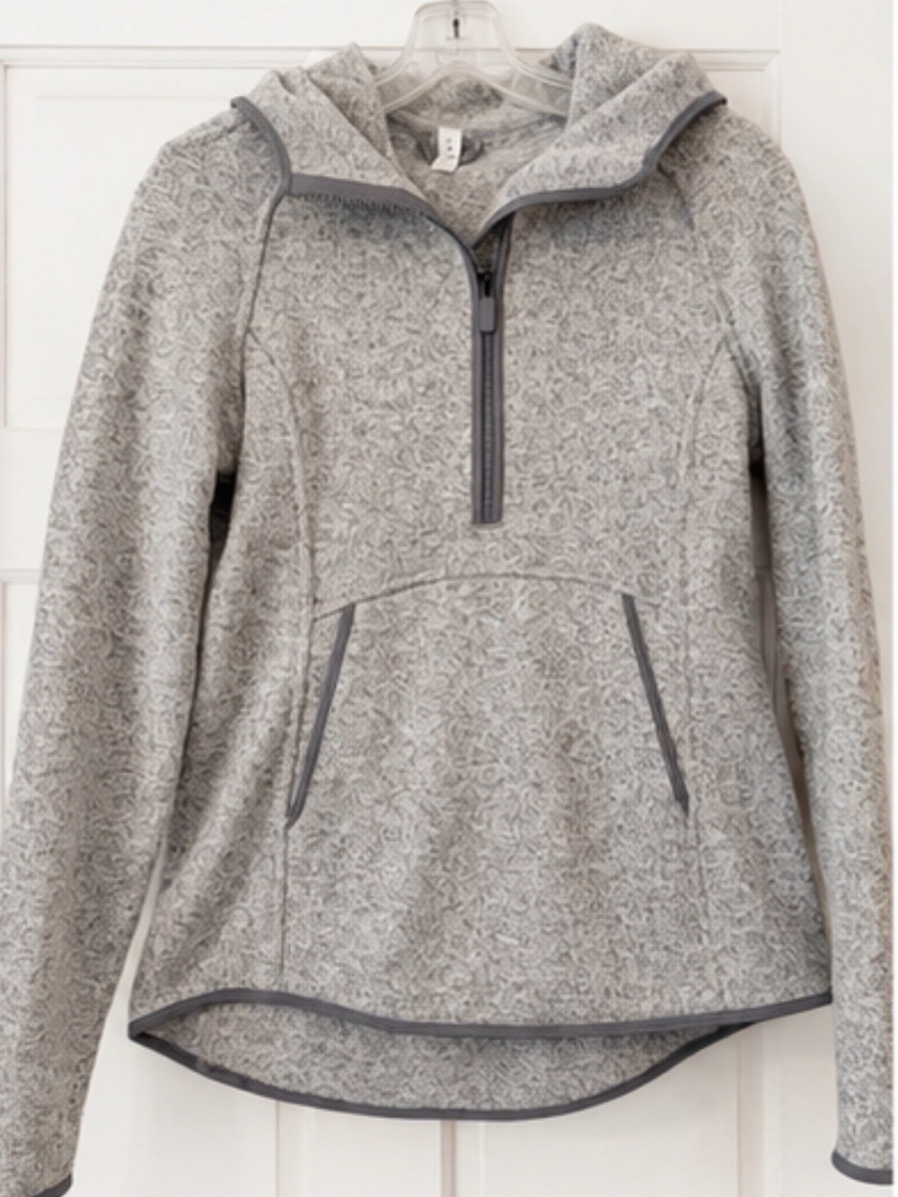 Lululemon Heathered Gray Half Zip Hoodie Pullover Size 6